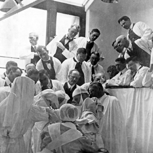 historia-de-la-odontología-biológica-clinica-dental-gran-via-alicante (1)