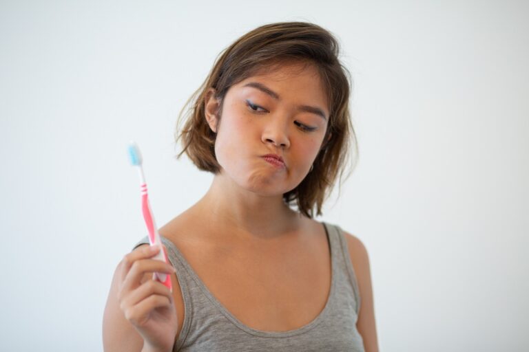 Evitamos-el-uso-de-sustancias-como-el-flúor-y-amalgama-clinica-dental-gran-via-alicante-dentista-alicante-clinica-dental-alicante-odontologia (1)