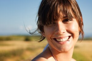 triángulos-negros-entre-los-dientes-clinica-dental-gran-via-alicante-dentista-alicante-clinica-dental-alicante ( (3)