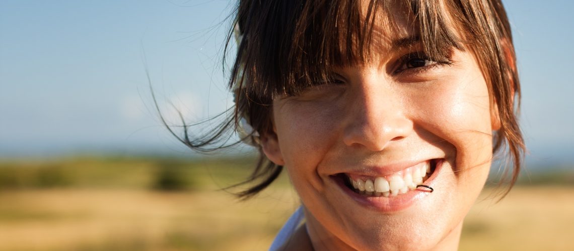 triángulos-negros-entre-los-dientes-clinica-dental-gran-via-alicante-dentista-alicante-clinica-dental-alicante ( (3)